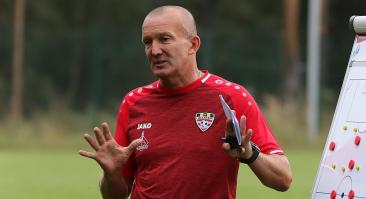 Лидер белорусского чемпионата меняется главным тренером с лидером казахской лиги