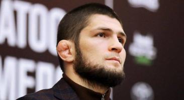 Боец UFC Хукер обвинил промоушн в «особом» отношении к Хабибу