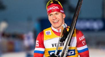 Большунов завоевал золотую медаль в скиатлоне на чемпионате мира