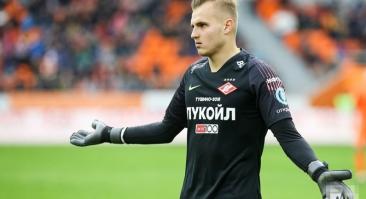Потерявший статус основного вратаря Максименко продлил контракт со «Спартаком»