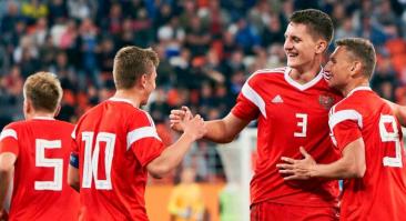 Кавазашвили поделился ожиданиями от матча между основной и молодежной сборными России